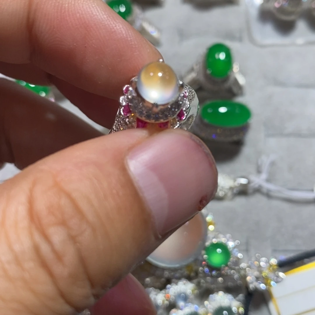 定制翡翠未镶嵌玻璃种7.2mm