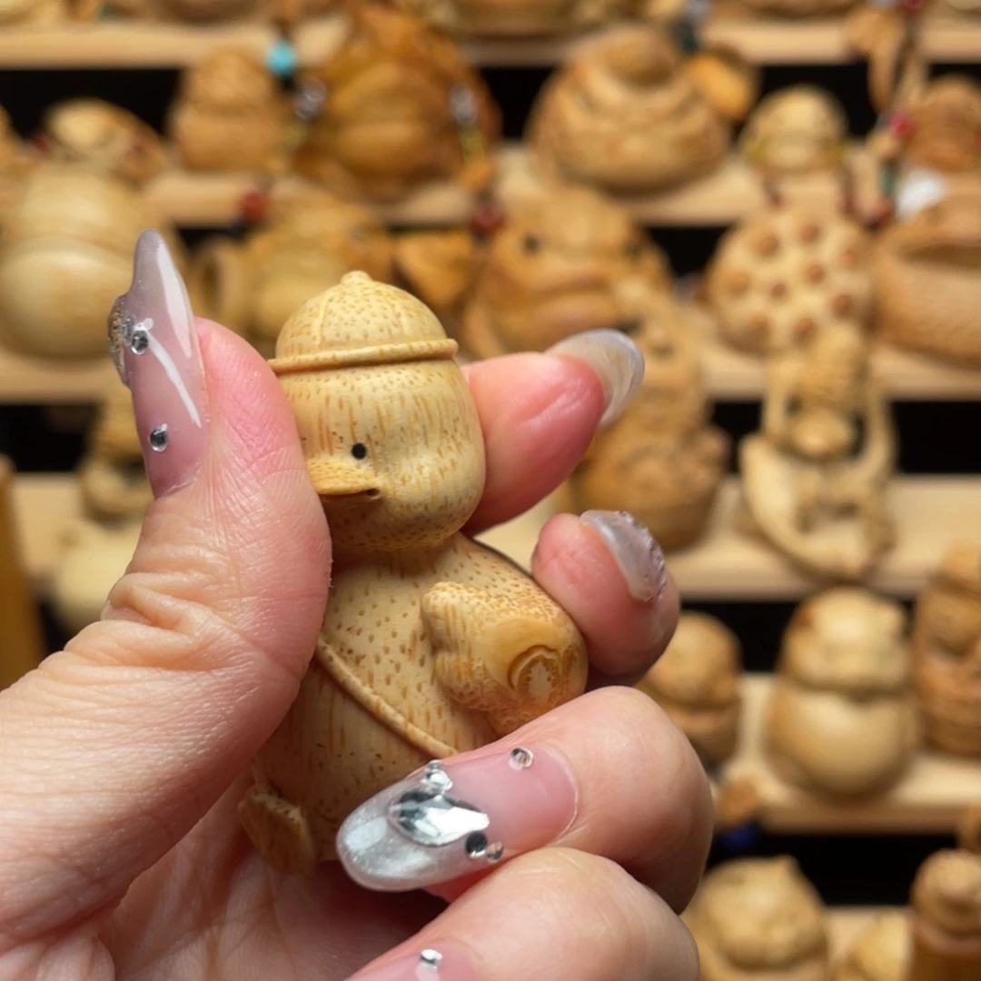 青***竹竹雕作品卡通小鸭