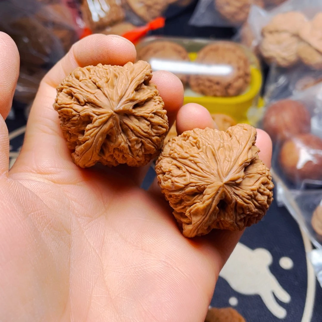 文玩核桃把件南疆石
