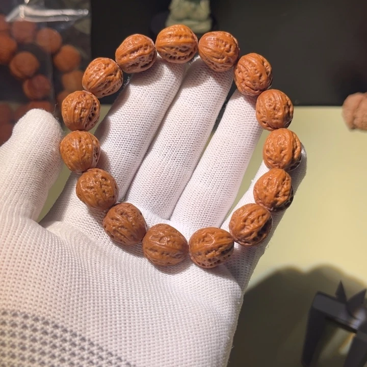 文玩核桃手串…………5