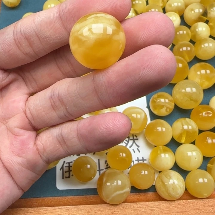 未镶嵌琥珀裸石天然286