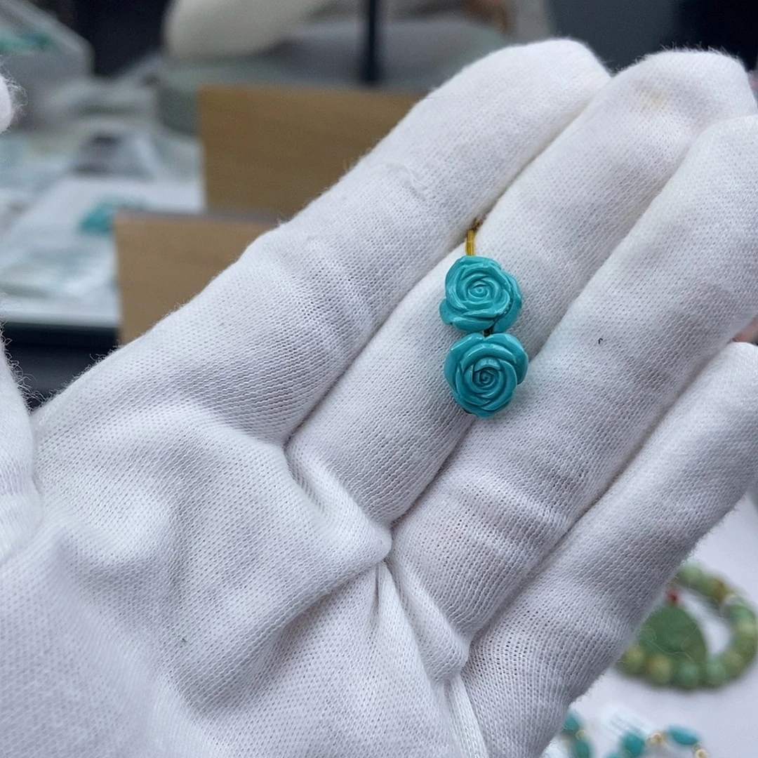 绿松石未镶嵌珠宝奇石