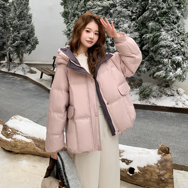 慵懒风撞色设计连帽羽绒服冬季2025新款宽松氛围感减龄白鸭绒外套