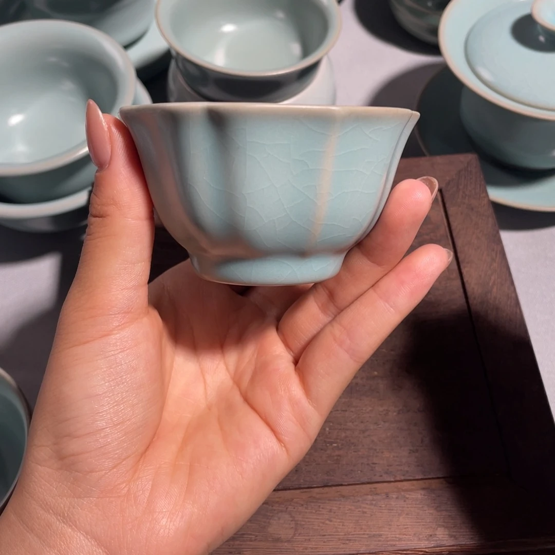 摆件仿古天青釉宝象杯