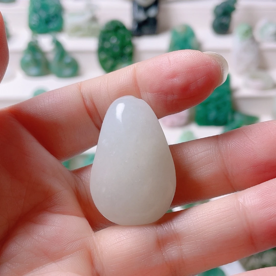 独山玉未镶嵌颈饰