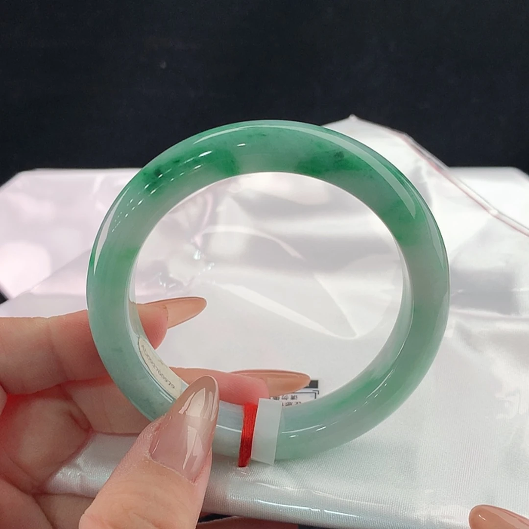 【闪购商品】未镶嵌手镯翡翠56/57