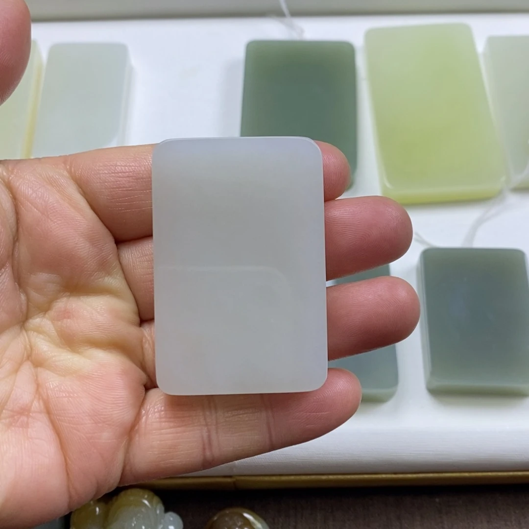 颈饰未镶嵌和田玉（糖玉）好**伴