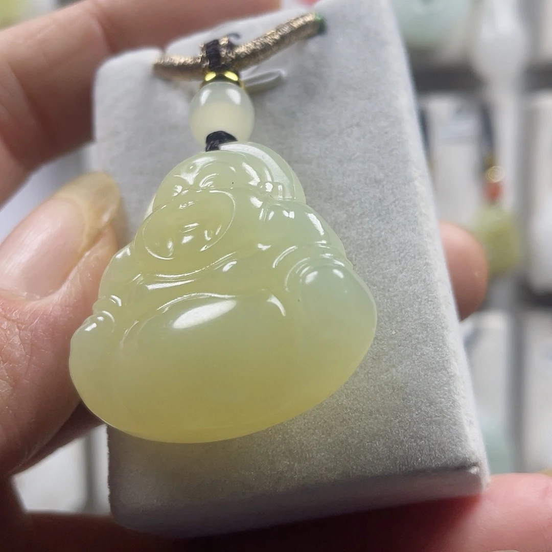 石英质玉未镶嵌颈饰