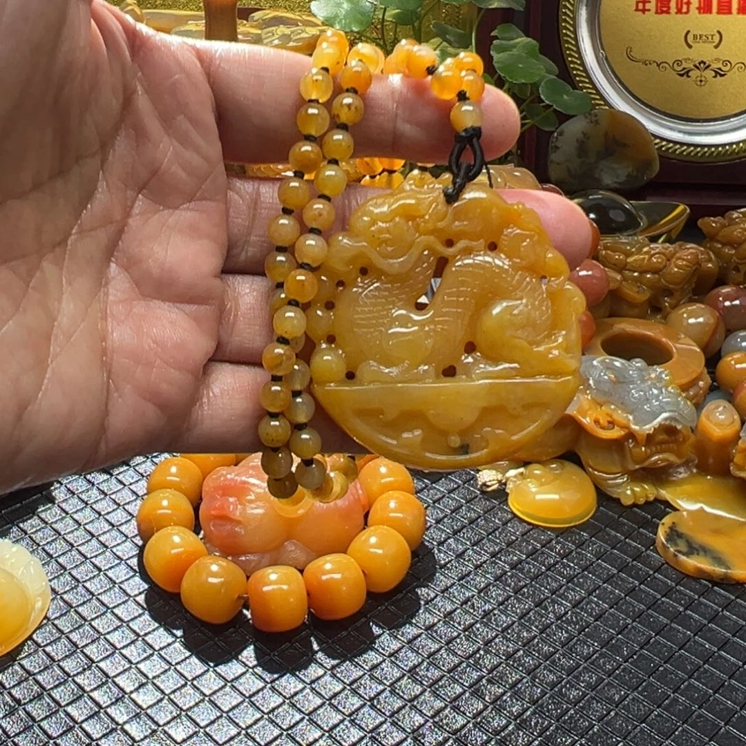 石英质玉未镶嵌颈饰