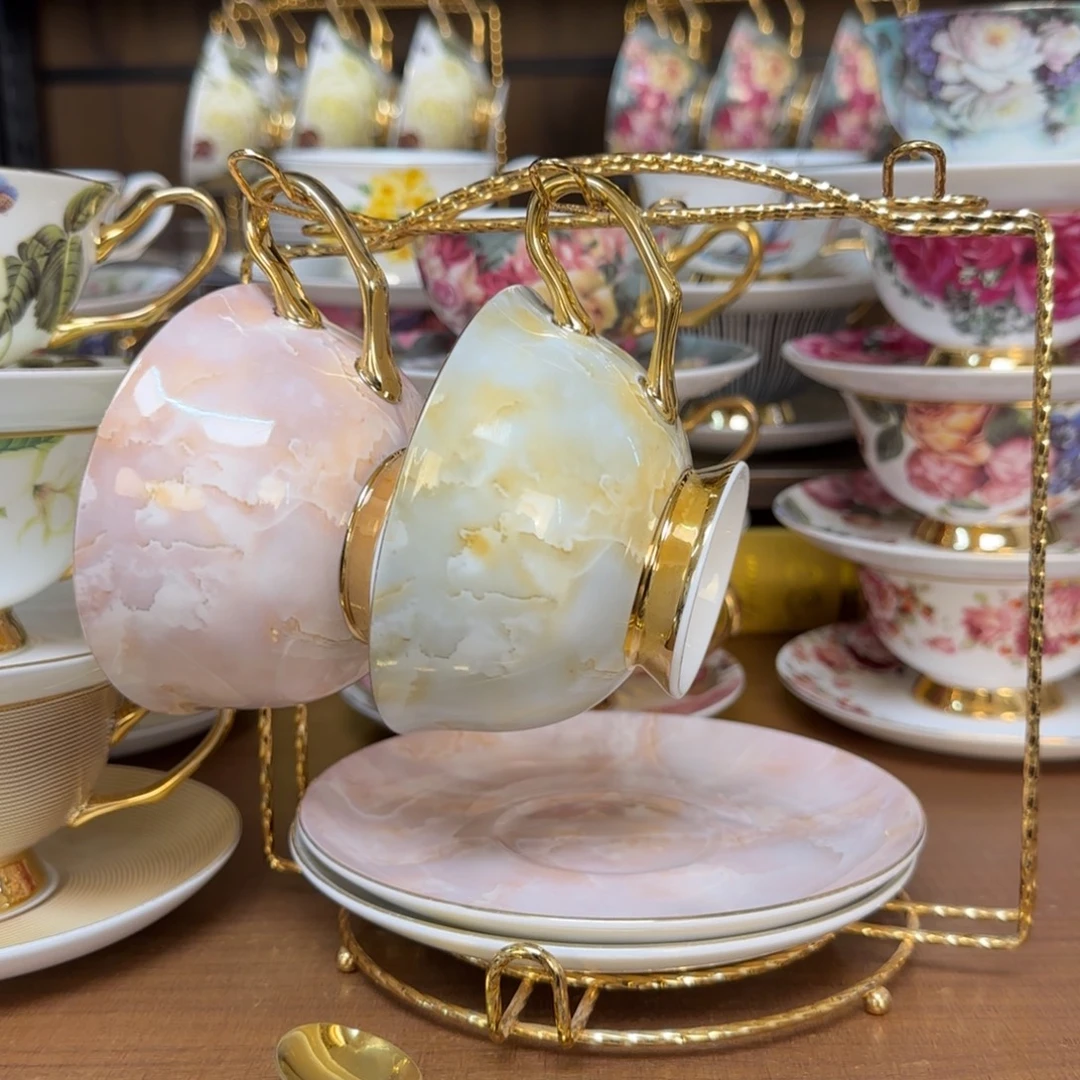 45%以上骨粉骨瓷粉色1➕灰色2，共三套送杯架快递装