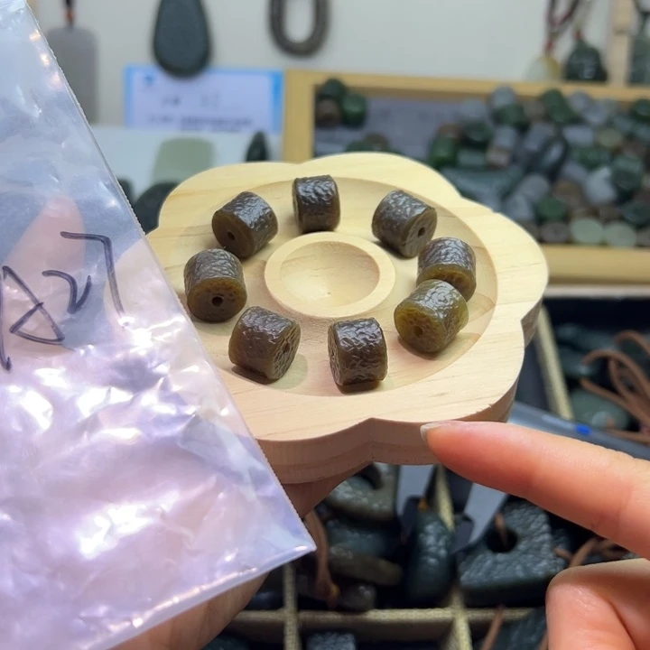 枭***枭颈饰未镶嵌和田玉