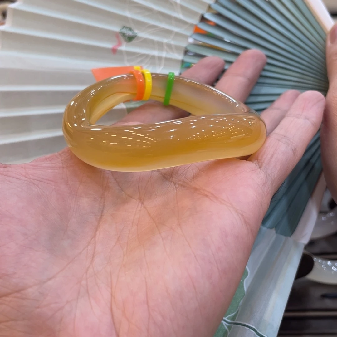 玛瑙/玉髓手镯未镶嵌卮*