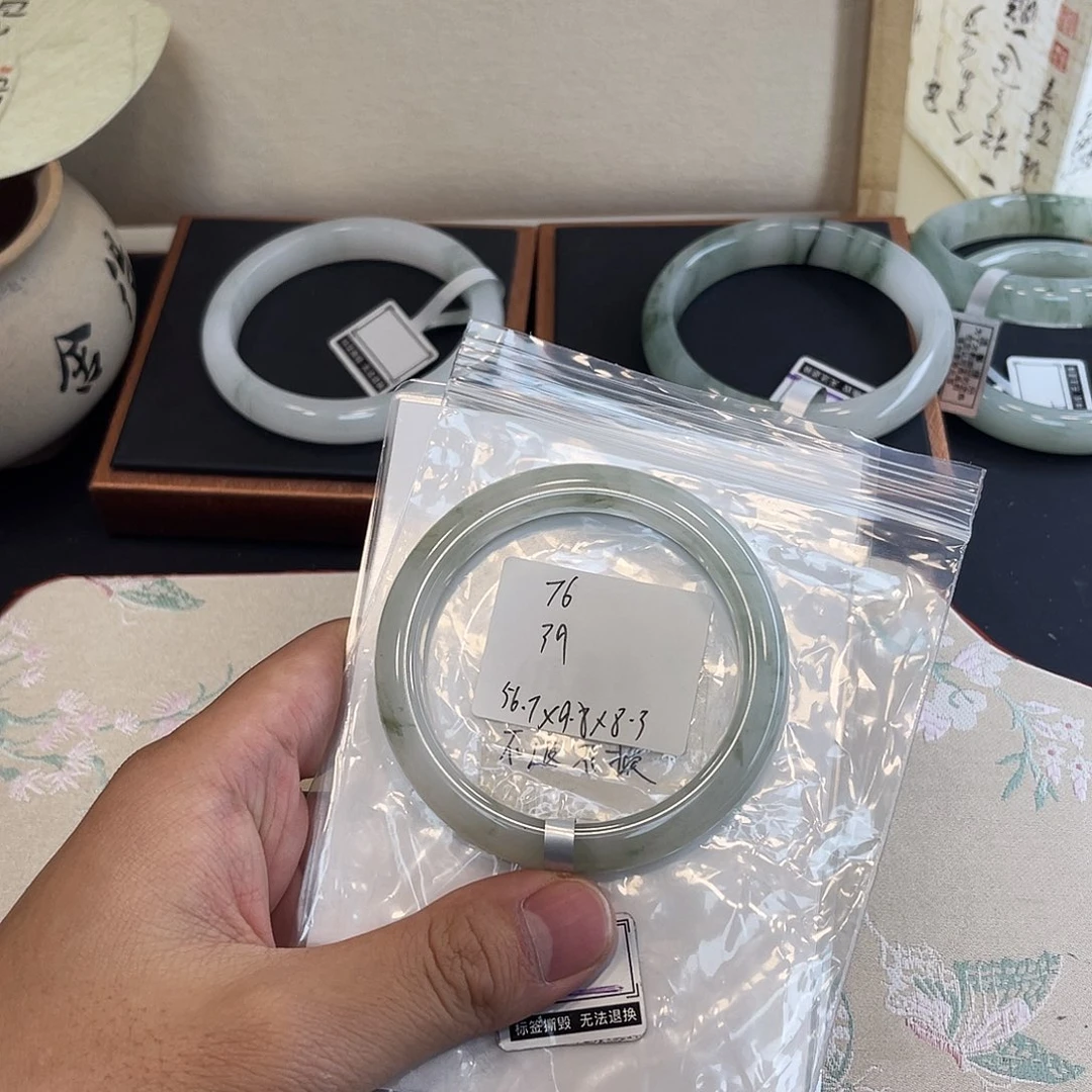 石英质玉未镶嵌手镯76