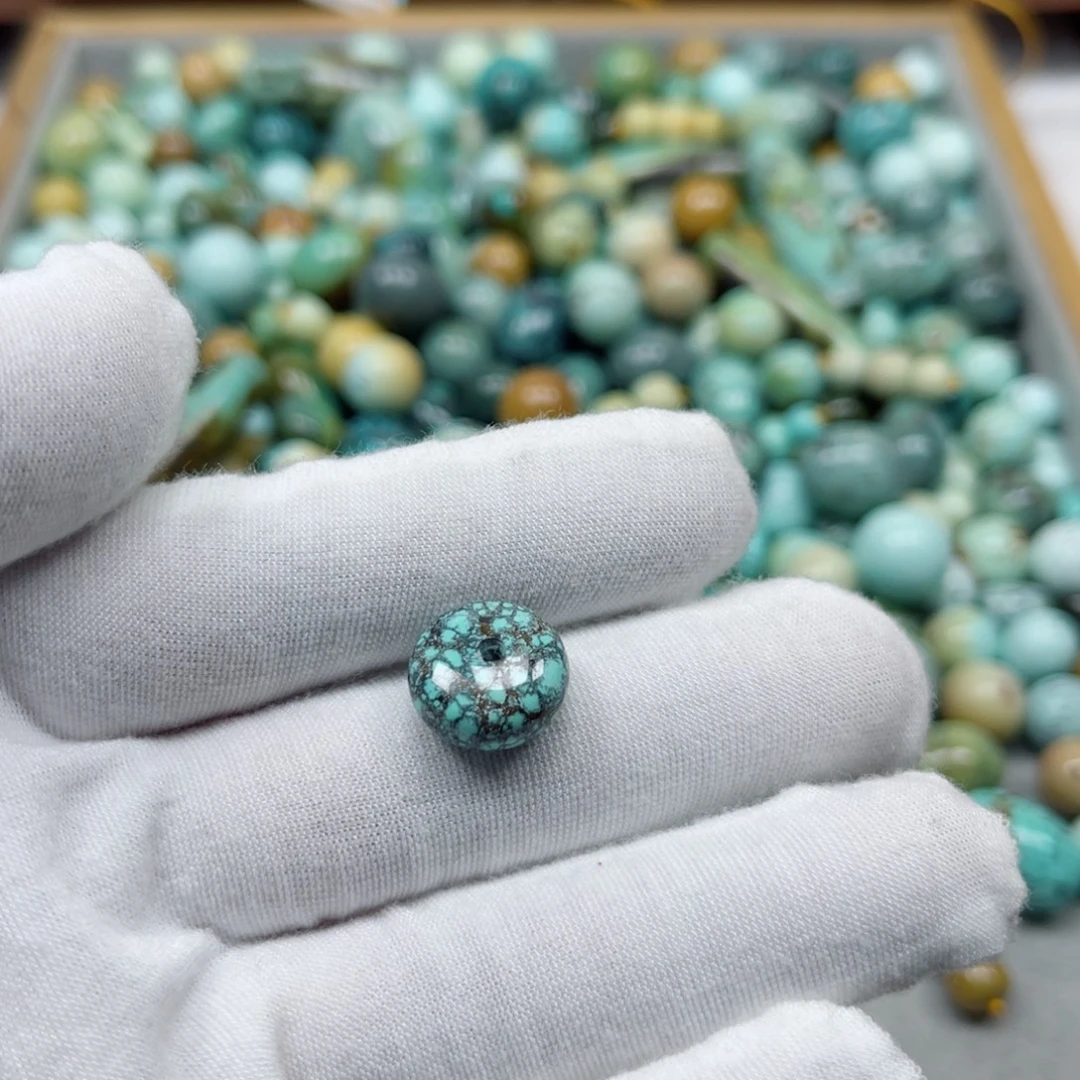 绿松石未镶嵌挂件