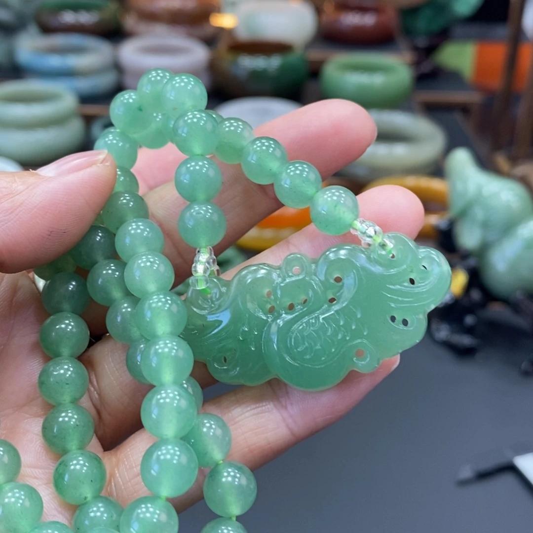 石英质玉吊坠未镶嵌