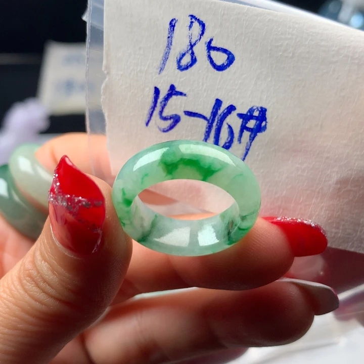 榴****定制翡翠未镶嵌戒圈