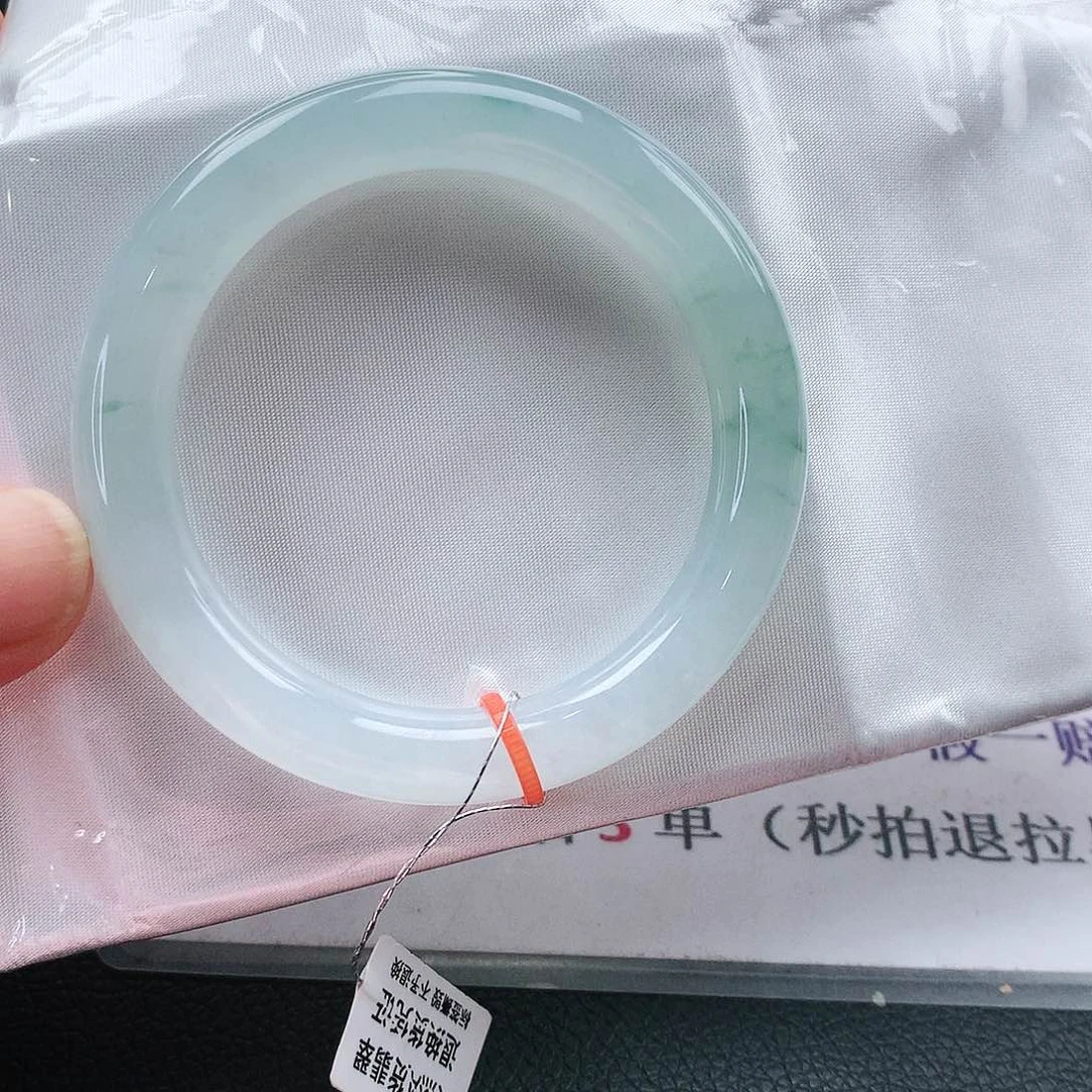翡翠手镯未镶嵌天然翡翠手镯