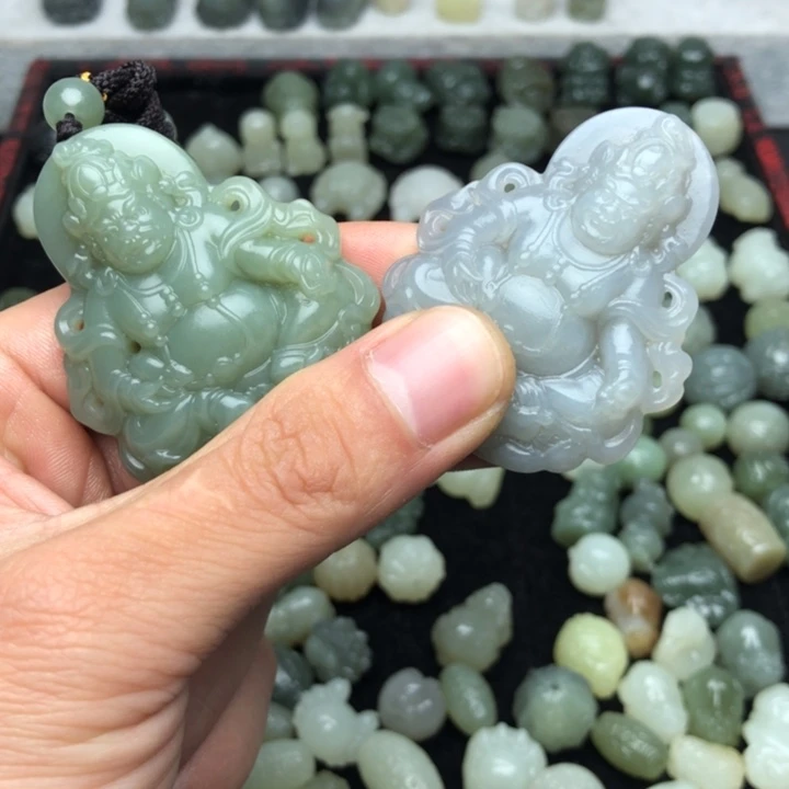 【闪购商品】和田玉颈饰未镶嵌糖**心