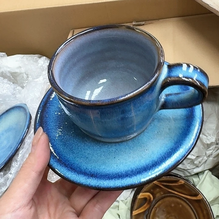 用****0瓷器。 瓷器。