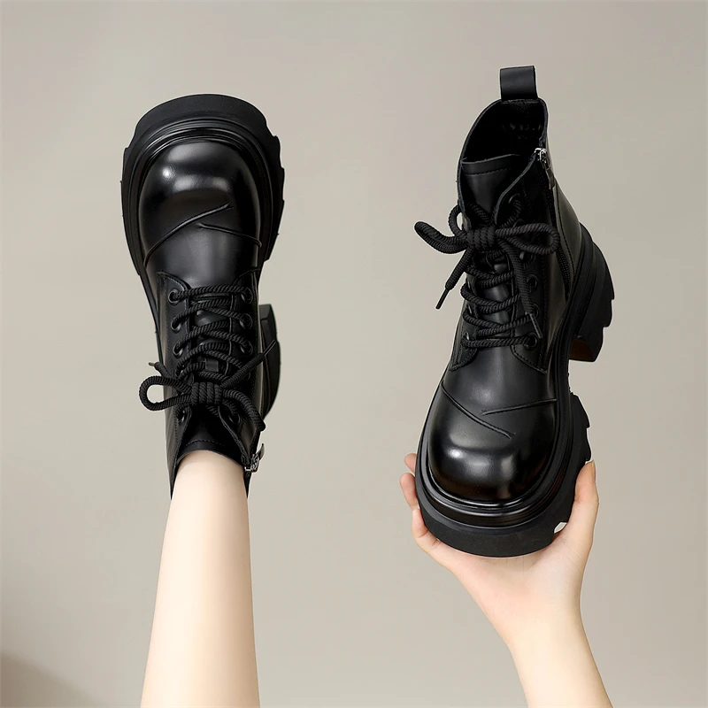厚底马丁靴女2025年秋冬新款英伦风时尚加绒轻便显脚小短靴小码34