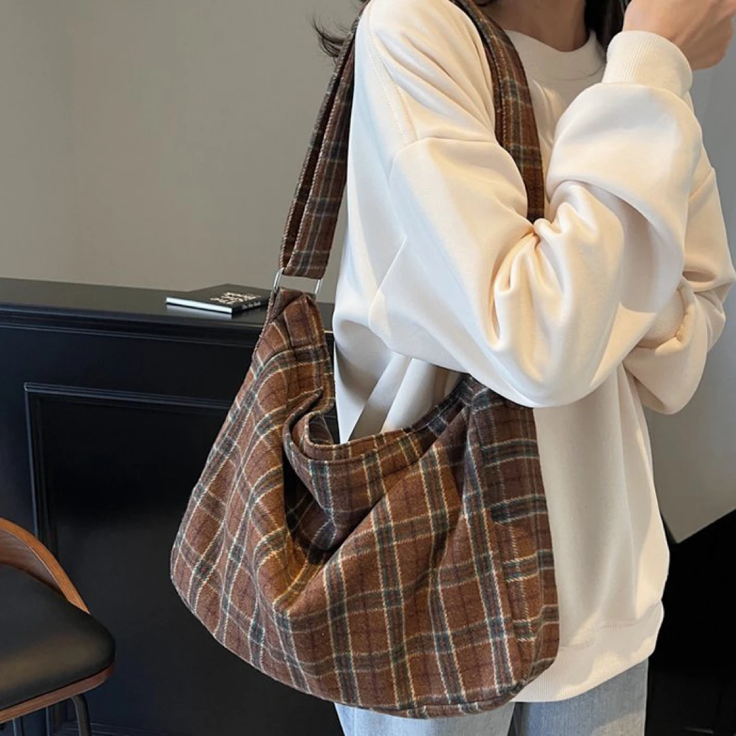 冬季格子帆布包包女新款大容量单肩斜挎包毛呢通勤腋下托特包1829