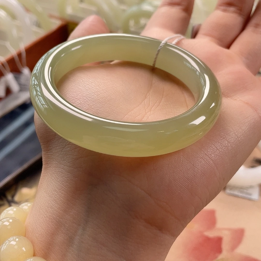 和田玉未镶嵌手镯冰猫