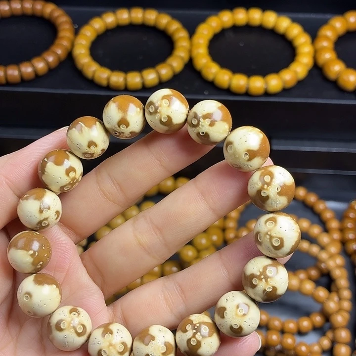 紫金鼠手串全品紫金鼠半实心13左右