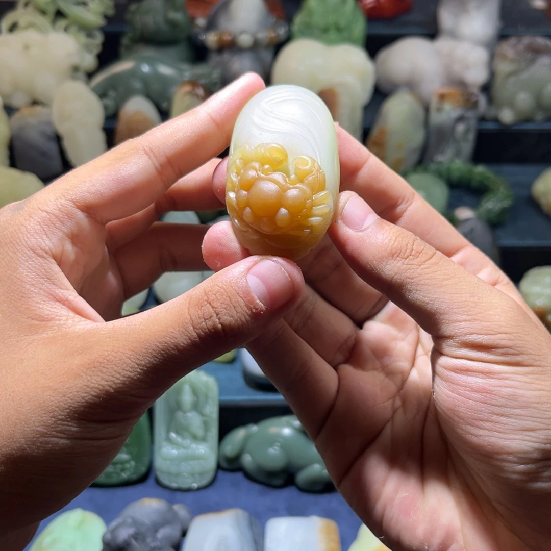 和田玉未镶嵌挂件