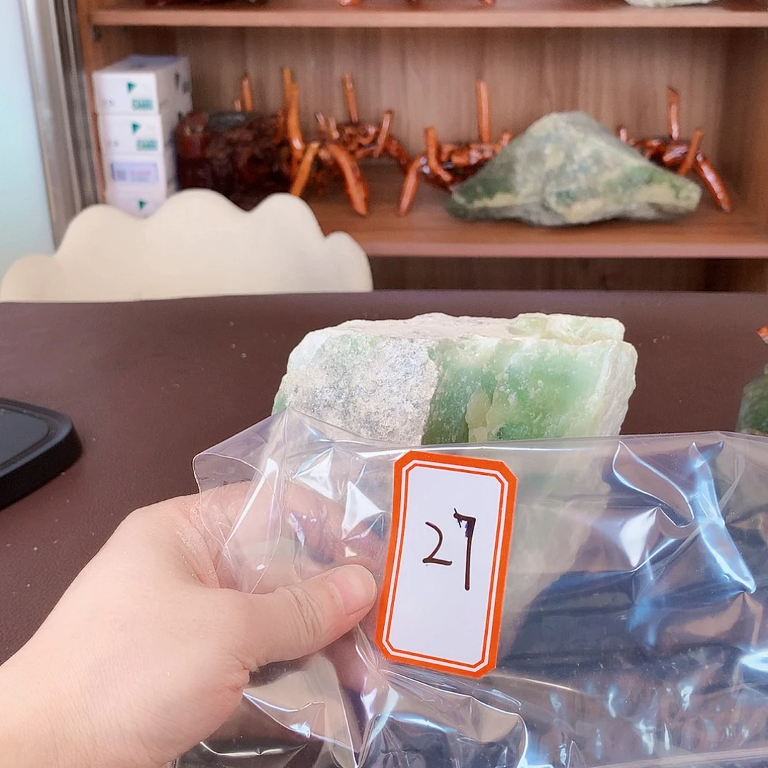 蛇纹石玉蛇纹石未镶嵌玉****情