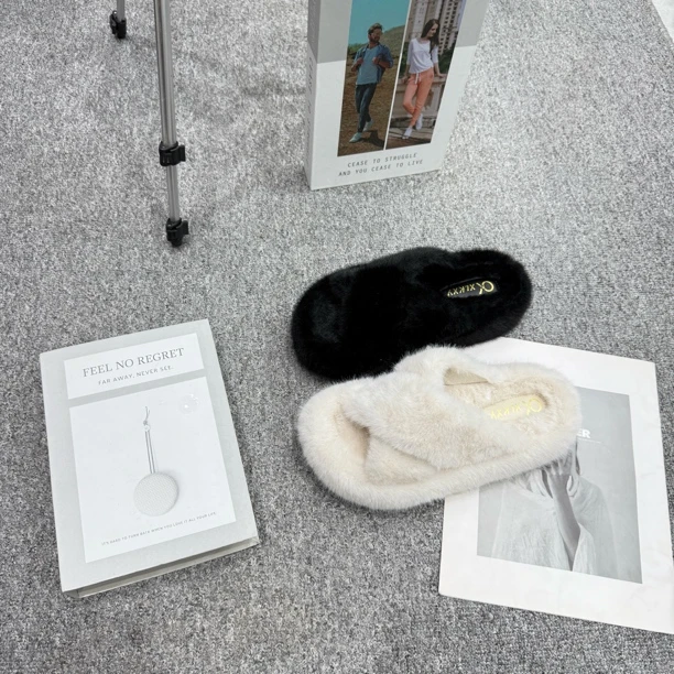 2025新款休闲风松糕底防水台冬季一字拖鞋保暖平底毛拖外穿