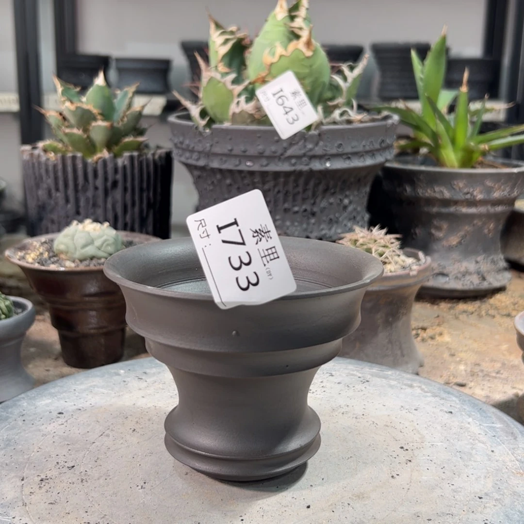 景德镇素里手工内口12高9.5瑕疵