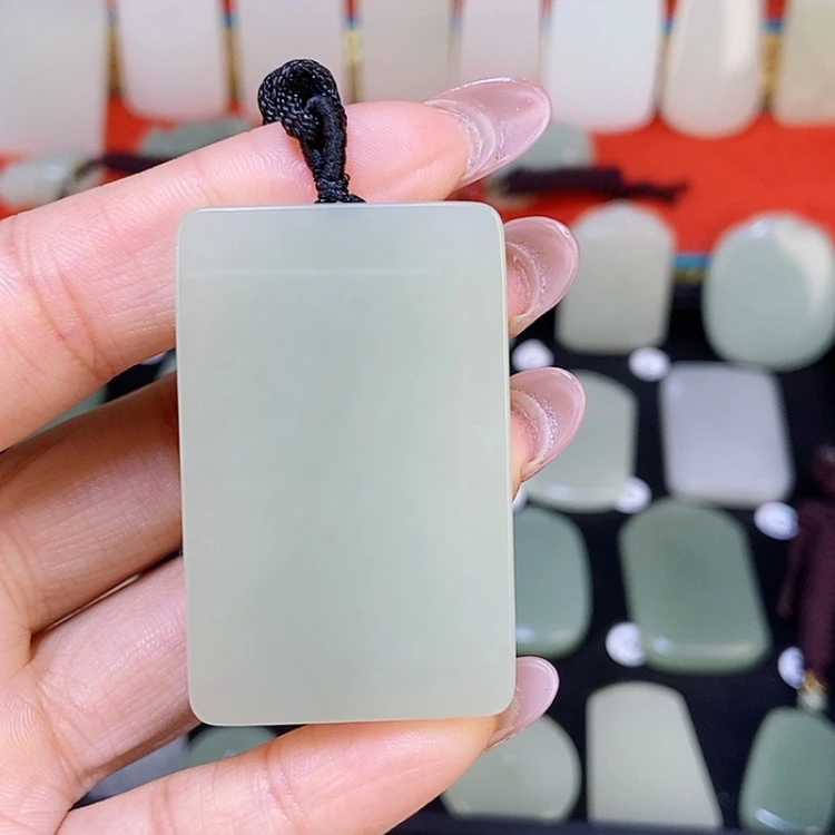 【闪购商品】颈饰未镶嵌和田玉