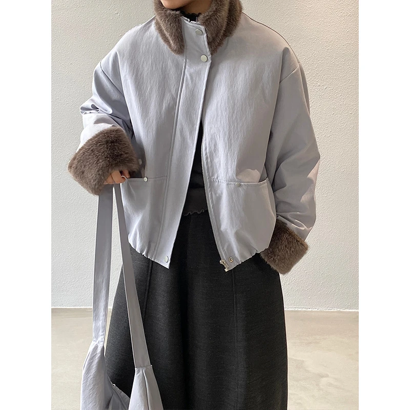 2025冬新款韩系复古风拼接毛领保暖羽绒服外套(配包包)