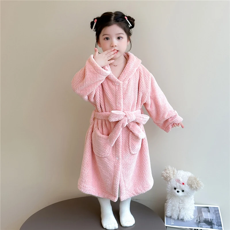 2025新款法兰绒儿童睡衣宝宝秋冬睡袍女童珊瑚浴袍公主家居服浴巾
