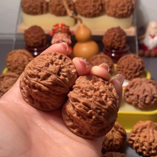 文玩核桃吊坠43磨盘全品