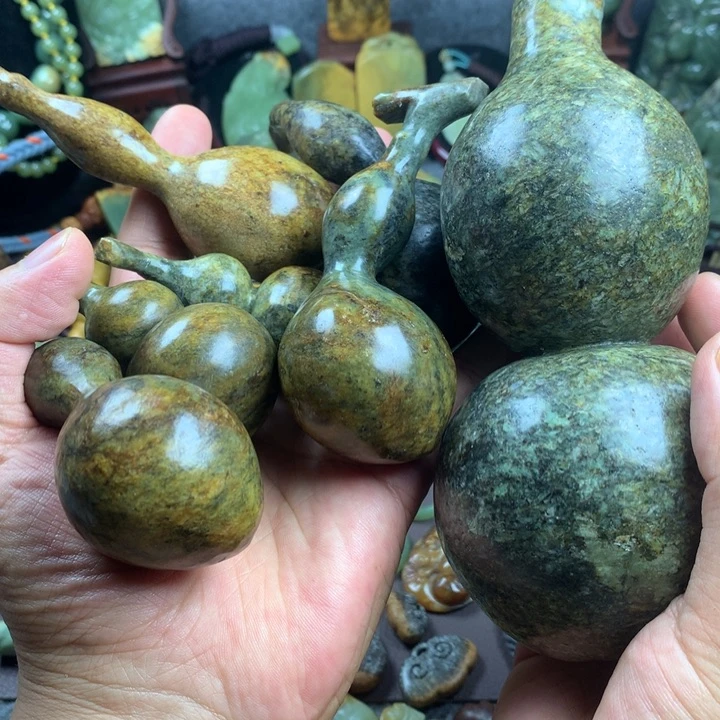 岫岩河磨玉（透闪石质玉）未镶嵌吊坠(赠链)