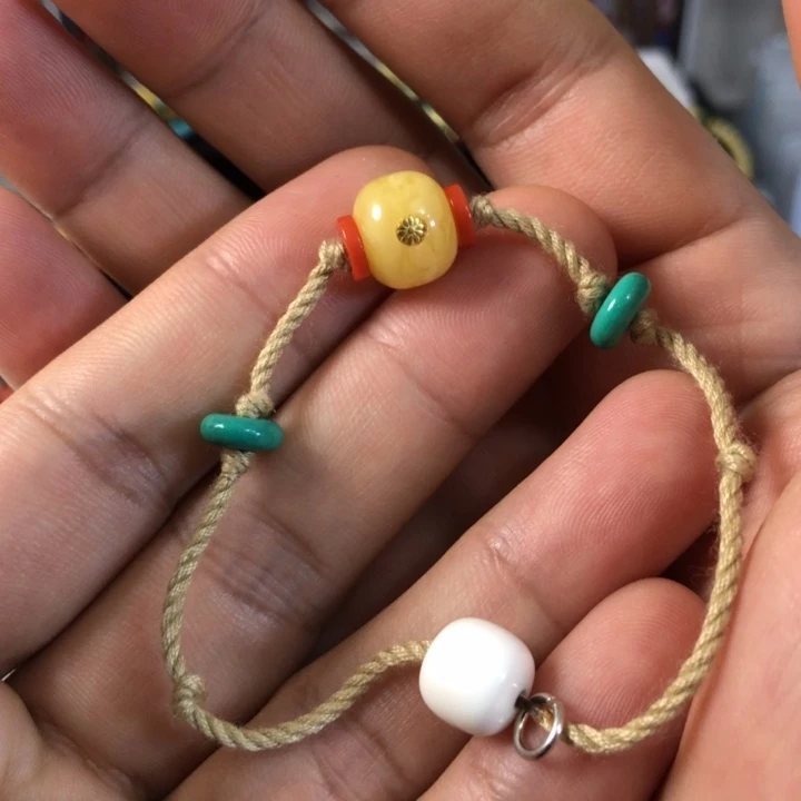 蜜蜡未镶嵌珠宝奇石