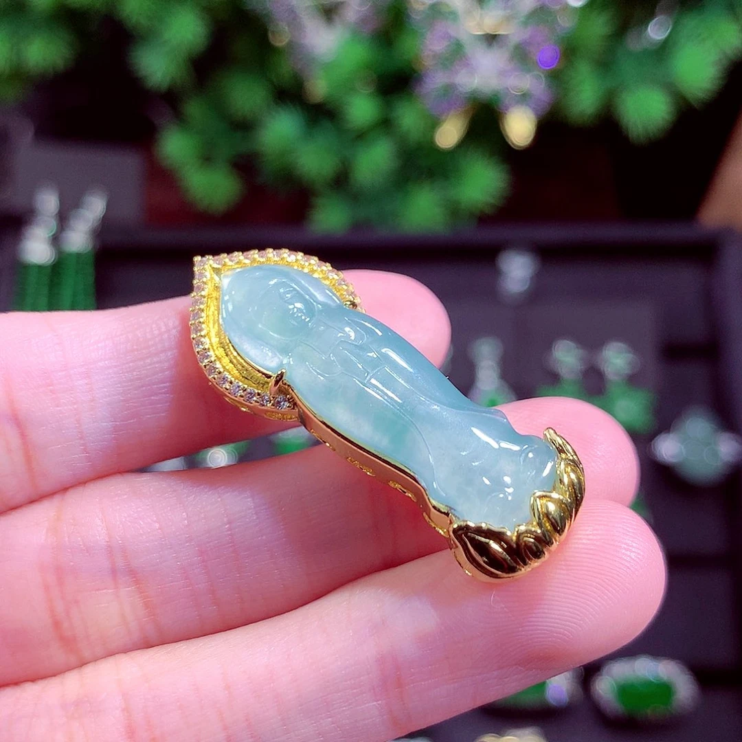 颈饰未镶嵌翡翠天然