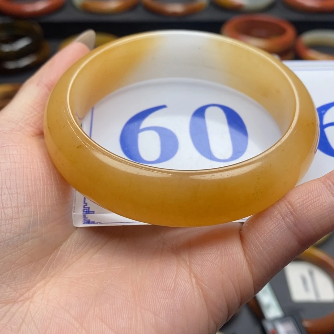 石英质玉（黄龙玉）手镯未镶嵌