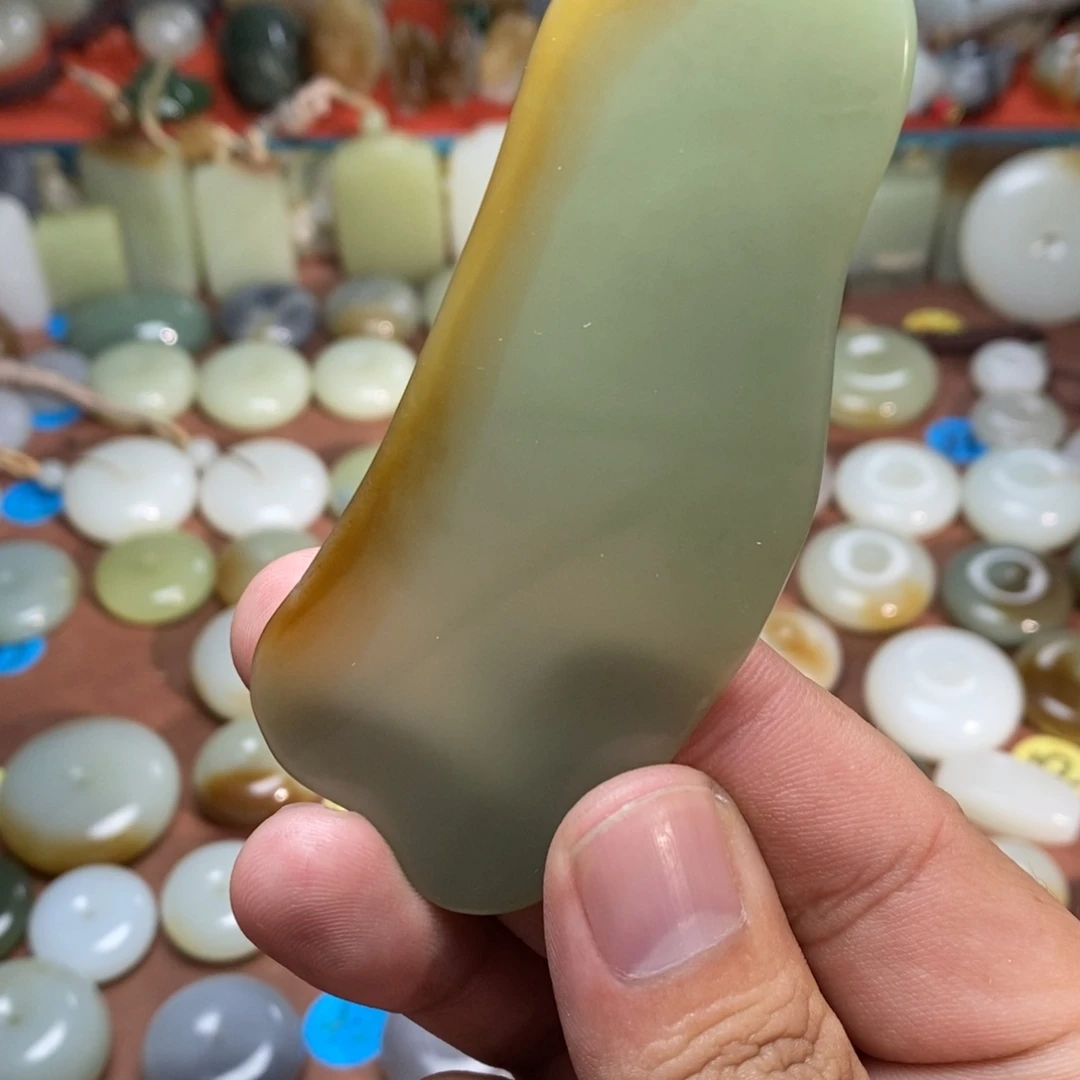 和田玉未镶嵌吊坠(不含链)