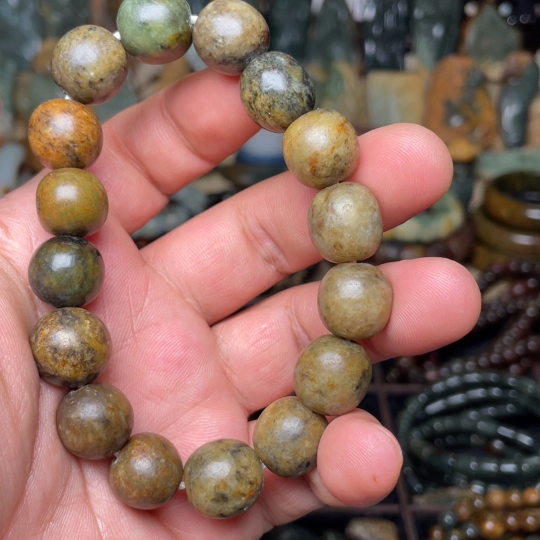 岫岩河磨玉（透闪石质玉）未镶嵌颈饰卡14福利