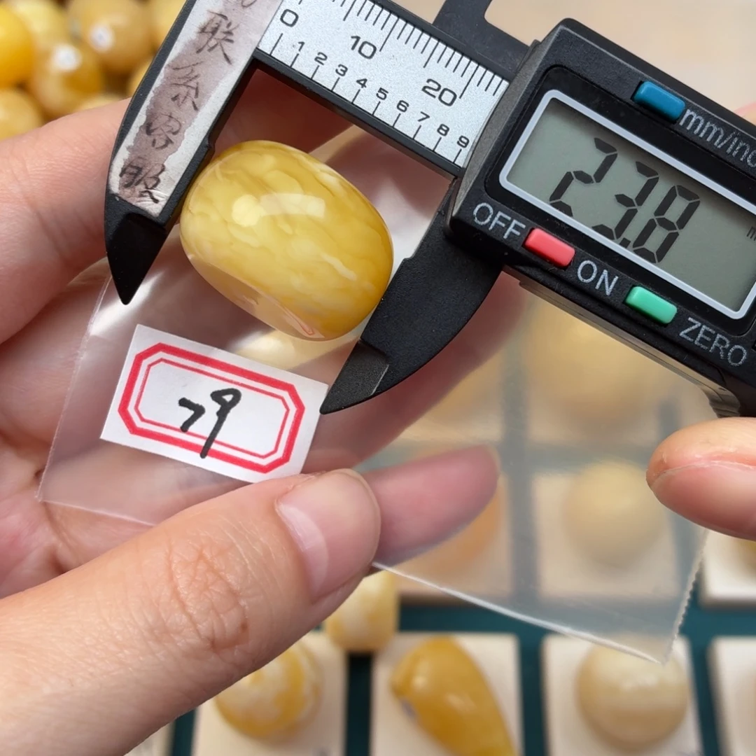 蜜蜡未镶嵌裸石蜜蜡虎皮白花意境大墩子