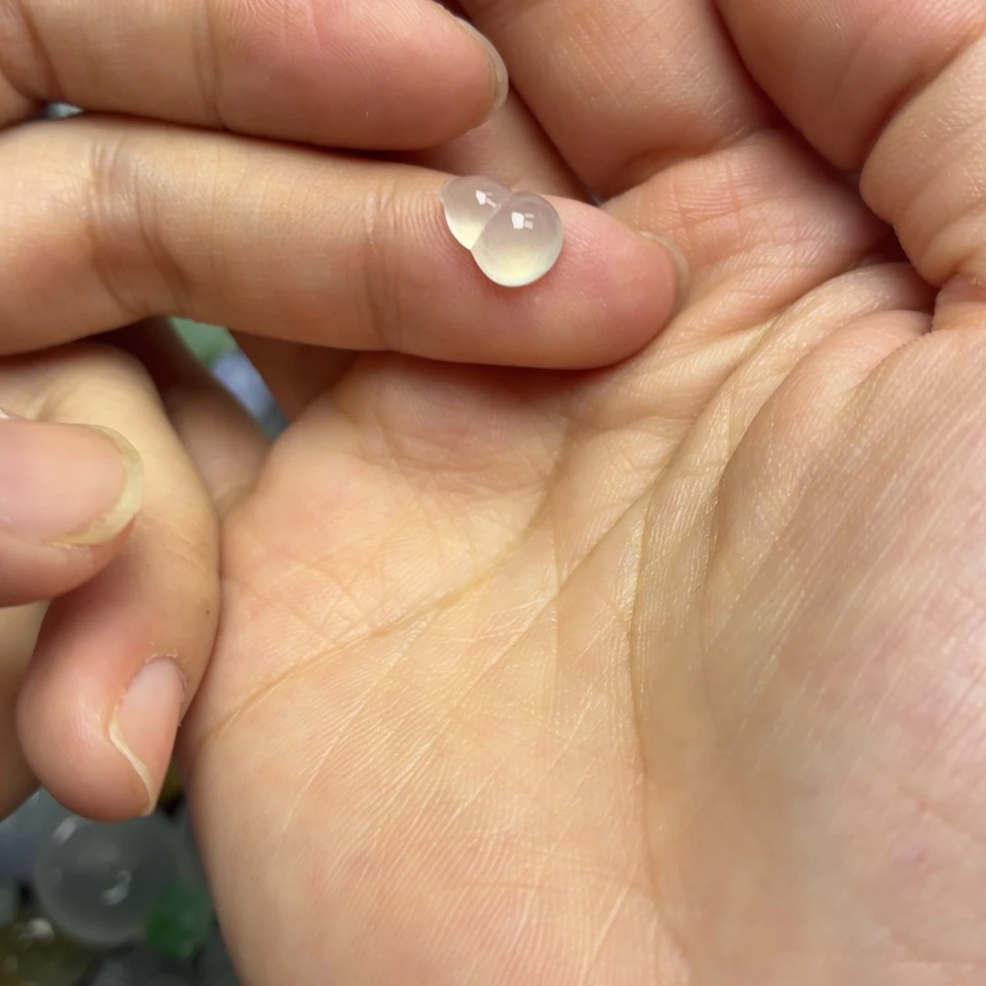 翡翠未镶嵌颈饰冰葫芦