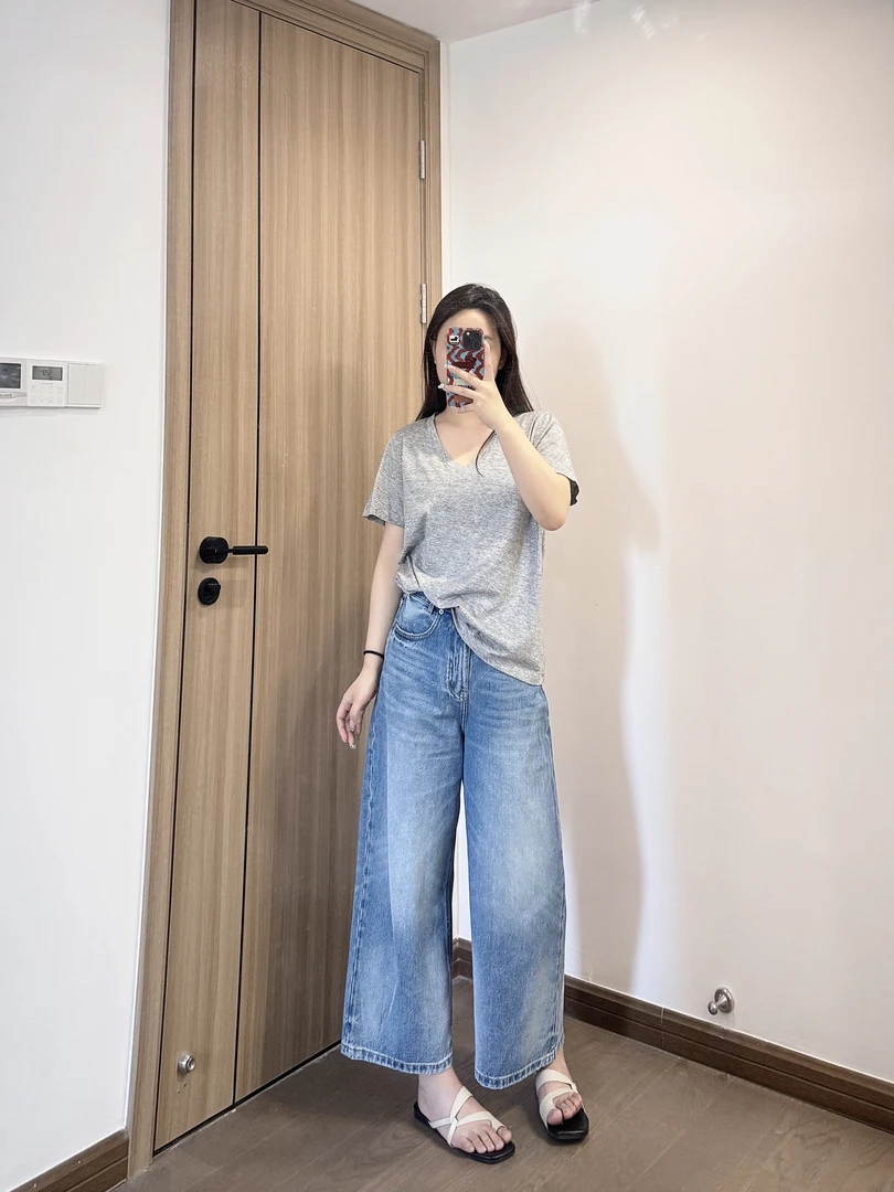 our/ 柔云灰调 极简高级感V领微宽松T恤女夏季薄款短袖