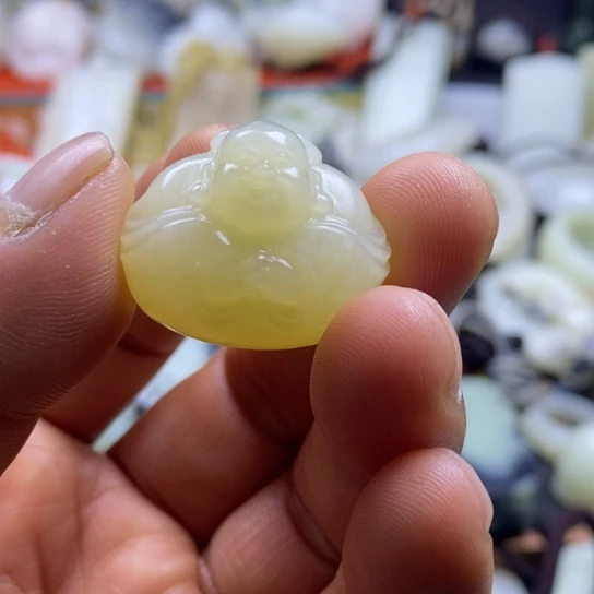 未镶嵌和田玉（糖玉）车挂