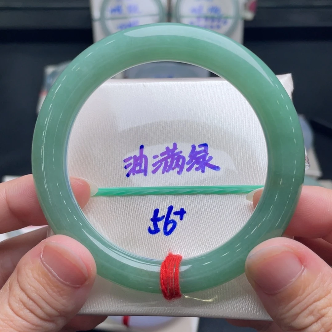 翡翠未镶嵌手镯翡翠手镯