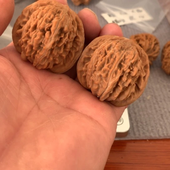 文玩核桃吊坠成*楼子