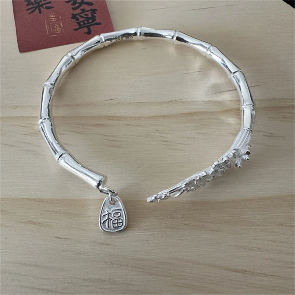 足银银制品 K20竹节梅花吉言吊牌手镯开口款