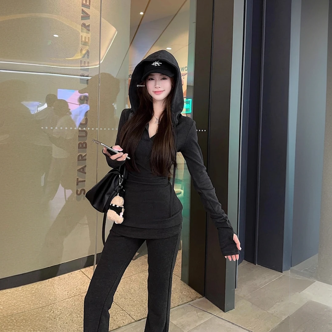 软糯连帽修身长袖针织衫女2025春季假两件微喇休闲拖地裤时尚套装