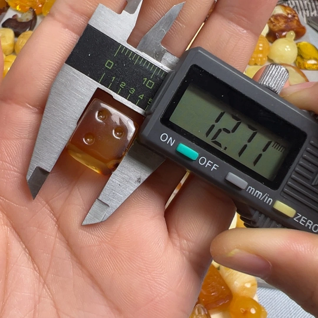 蜜蜡未镶嵌裸石蜜蜡